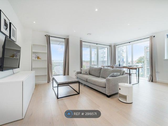 Room for rent in Wyndham and Comber Estate, Greater London