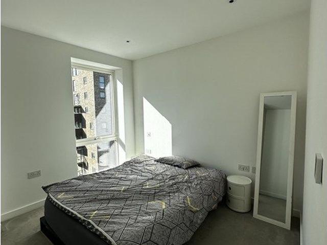 Room for rent in Wyndham and Comber Estate, Greater London