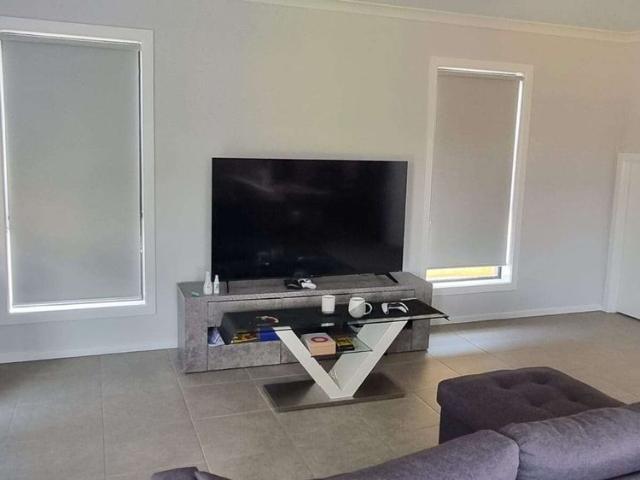 Room for rent in Camerons Creek, Victoria