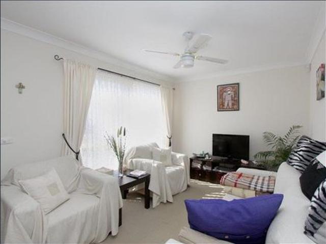 Apartment for rent in Presidents Park, Melbourne