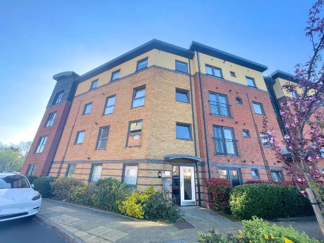 Apartment for rent in Holywell Estate, North Watford