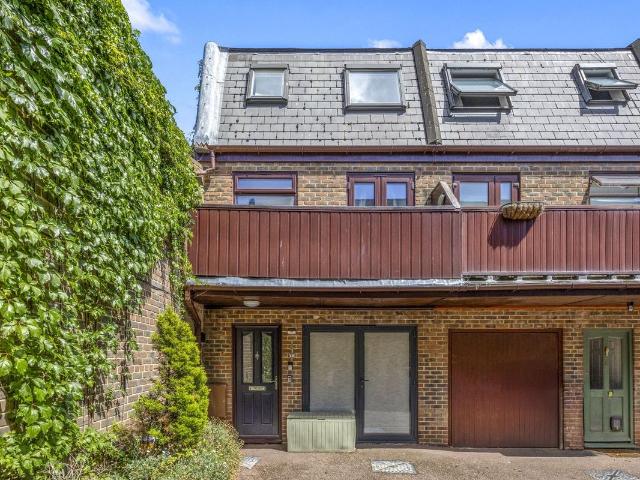 House for rent in Aldrington