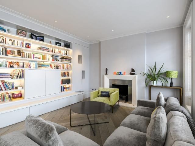 Apartment for rent in Kensington, Greater London