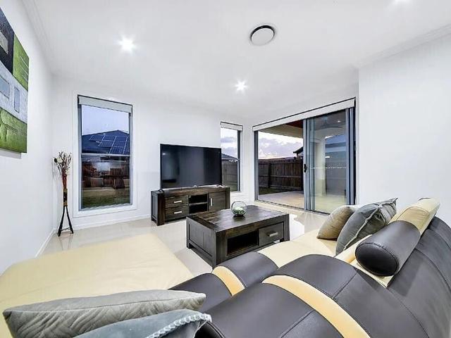 Room for rent in Wynnum West, Greater Brisbane