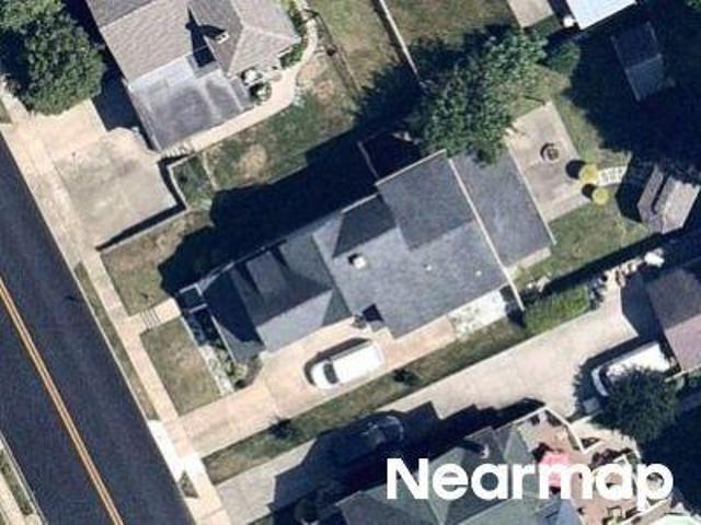 House for sale in Audubon