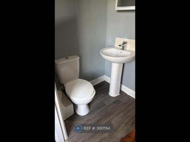 Room for rent in Lee Bank, Greater Manchester