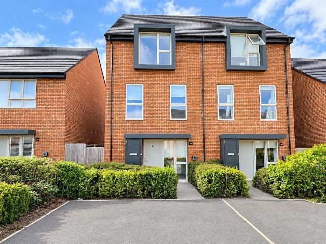 House for rent in Whitby, Rossmore
