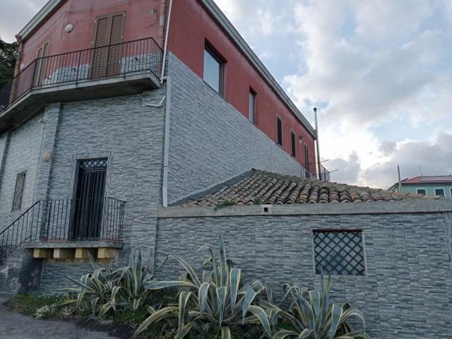 Villa Indipendente in affitto a Catania, Sicilia