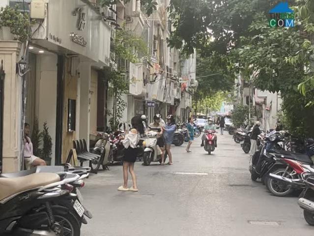 Nhà mặt phố bán tại Hoàn Kiếm, Hà Nội