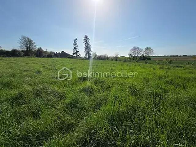 Terrain vente à Fontenay-le-Comte, Xanton-chassenon