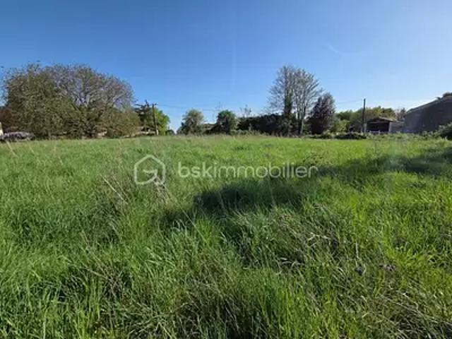 Terrain vente à Fontenay-le-Comte, Xanton-chassenon