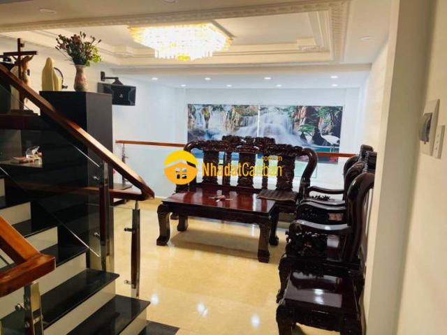 Nhà mặt phố bán