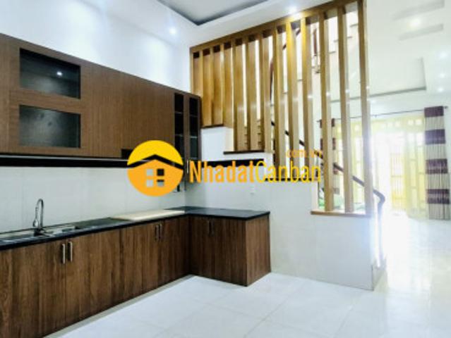 Nhà mặt phố bán