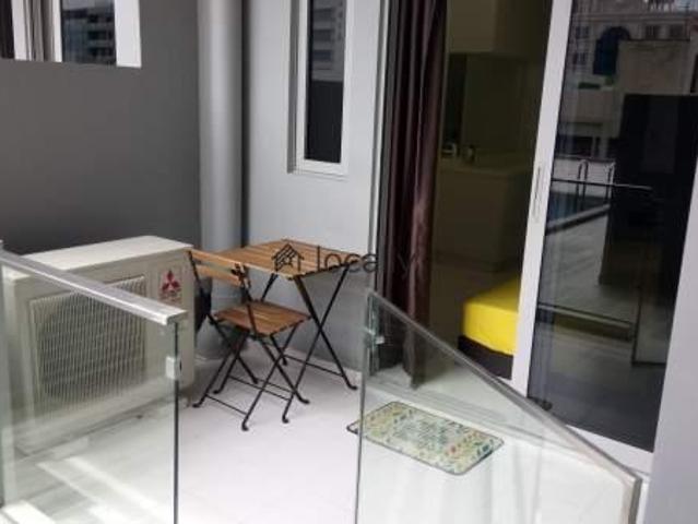 Room for rent in Geylang