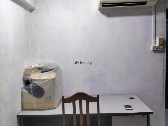 Room for rent in Katong