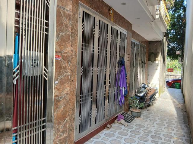 Nhà mặt phố bán