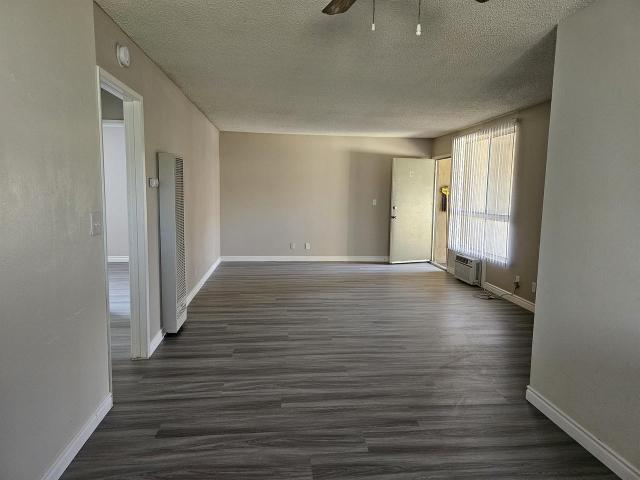 Apartment for rent in Azusa, California