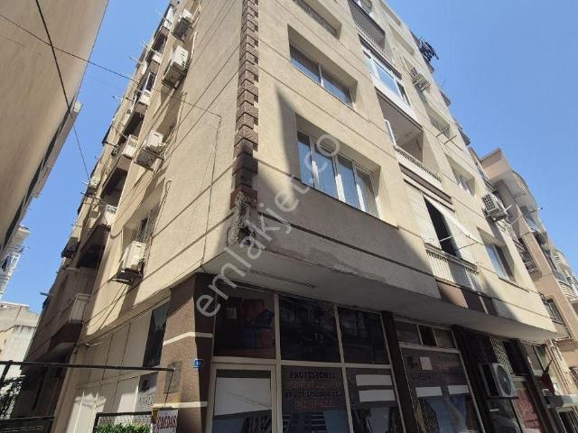 Karabağlar, İzmir içerisinde kiralık mülk