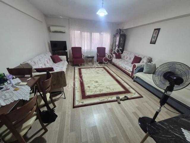 Karabağlar, İzmir içerisinde satılık mülk