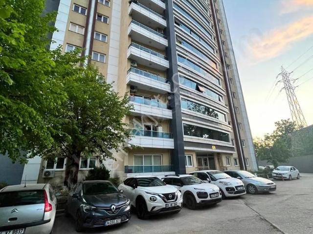 İzmit, Kocaeli içerisinde kiralık mülk