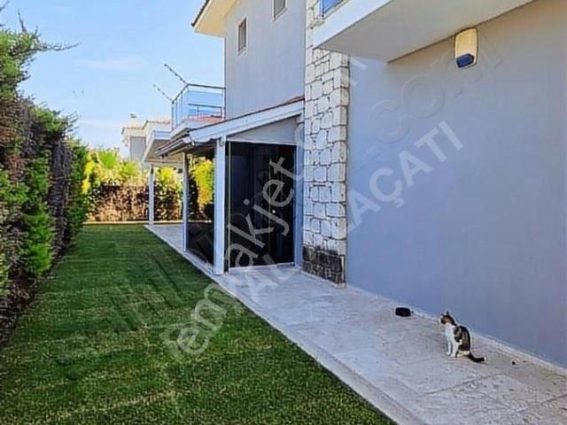 Çeşme, Alaçatı Mahallesi içerisinde kiralık Villa