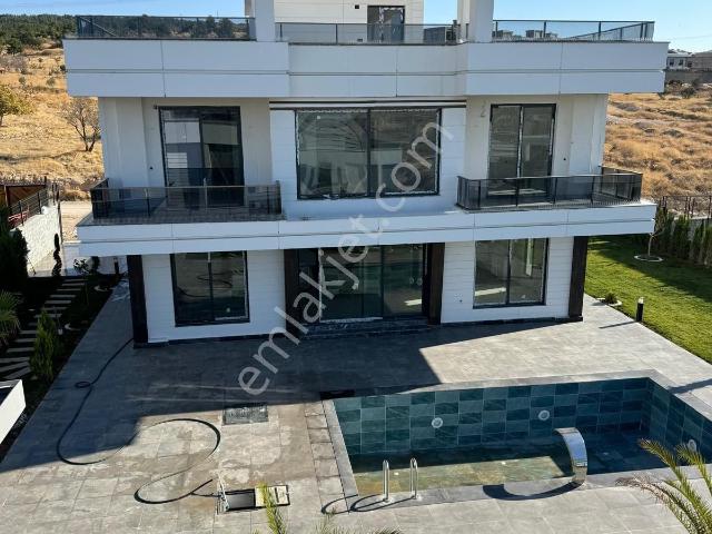 Şanlıurfa içerisinde satılık Villa
