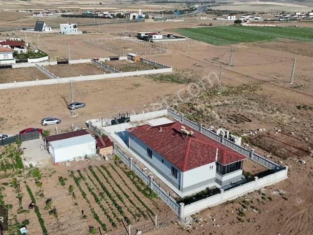Bor içerisinde satılık Villa