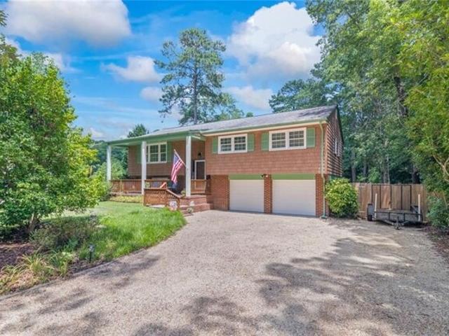House for sale in Gloucester Point