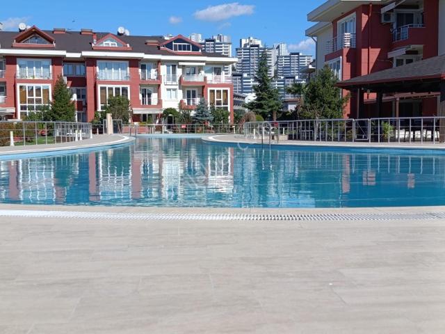 İzmit, Kocaeli içerisinde satılık mülk