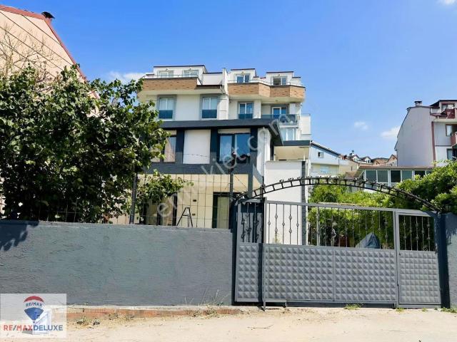 İzmit, Kocaeli içerisinde satılık Villa