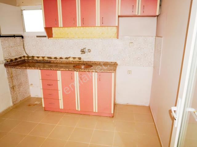 Yakakent Mahallesi, Çiğli içerisinde kiralık mülk