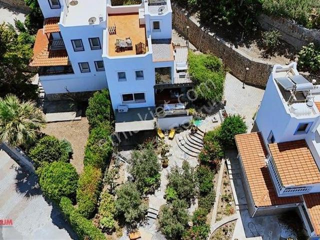 Bodrum, Muğla içerisinde kiralık Villa