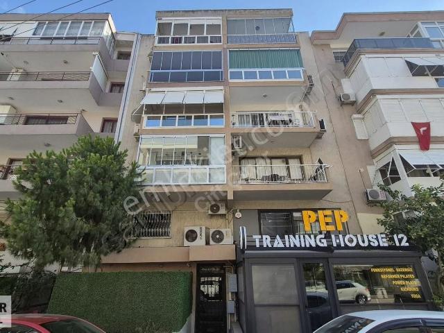 Karşiyaka, İzmir içerisinde satılık mülk