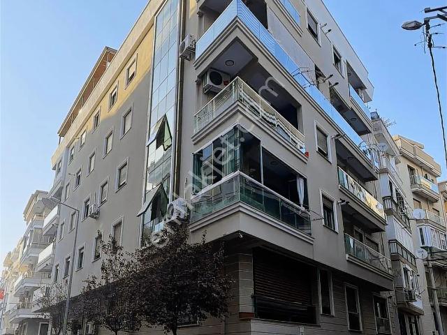 Karşiyaka, İzmir içerisinde satılık mülk