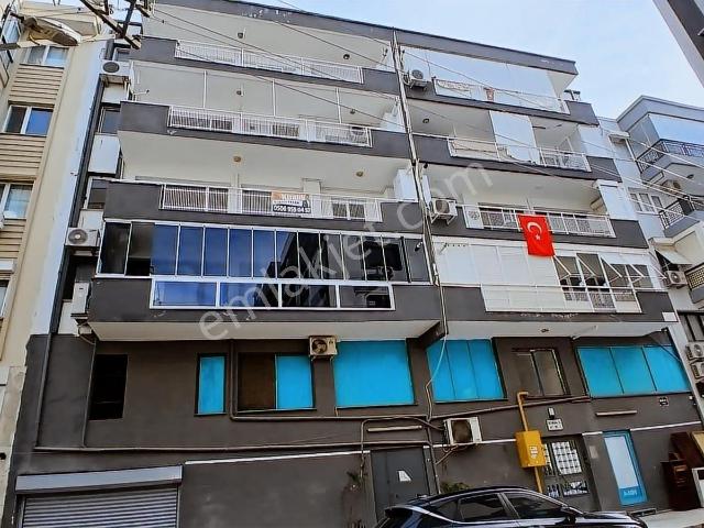 Karşiyaka, İzmir içerisinde satılık mülk