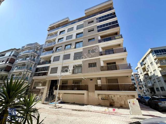 Karşiyaka, İzmir içerisinde satılık mülk