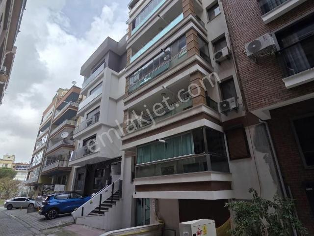 Yalı Mahallesi, Karşıyaka içerisinde satılık mülk