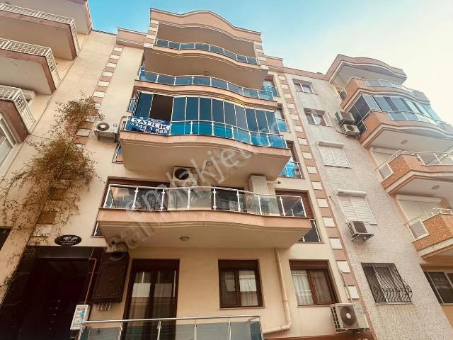 Karşiyaka, İzmir içerisinde satılık mülk