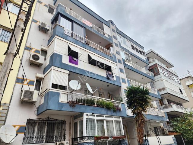 Karşiyaka, İzmir içerisinde kiralık mülk