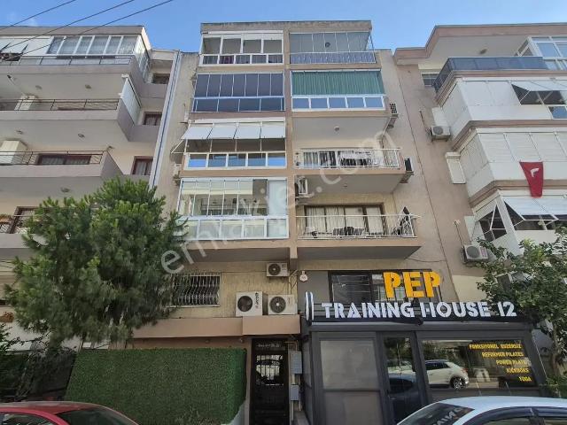 Yalı Mahallesi, Karşıyaka içerisinde satılık mülk
