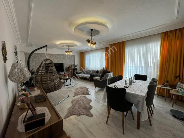 Karşiyaka, İzmir içerisinde kiralık mülk