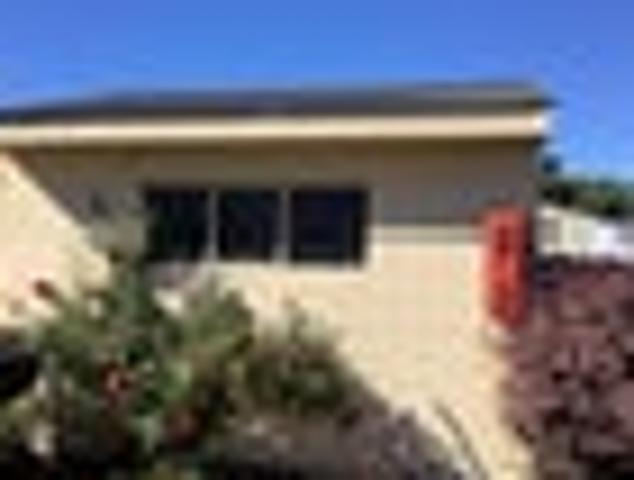 Apartment for rent in Chaslands, Canterbury