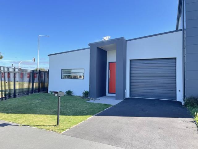 House for rent in Chaslands, Canterbury