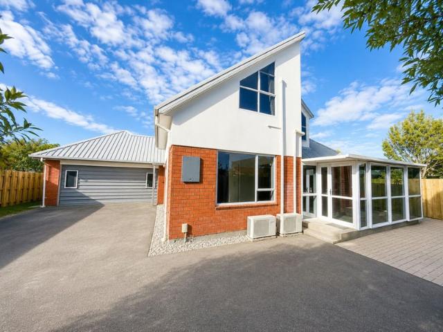 House for rent in Chaslands, Canterbury