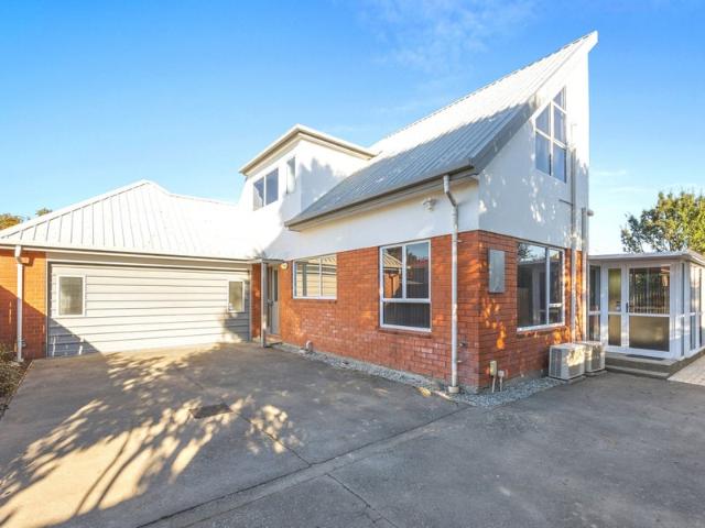House for rent in Chaslands, Canterbury