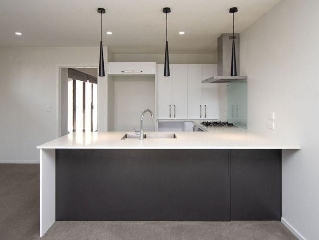 House for rent in Chaslands, Canterbury