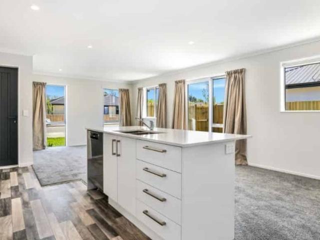 House for rent in Heathcote, Canterbury