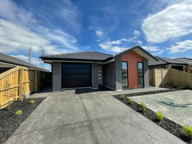 House for rent in Chaslands, Canterbury