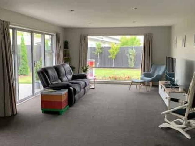 House for rent in Chaslands, Canterbury