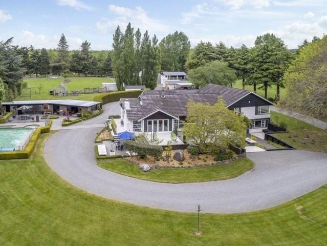 House for rent in Chaslands, Canterbury